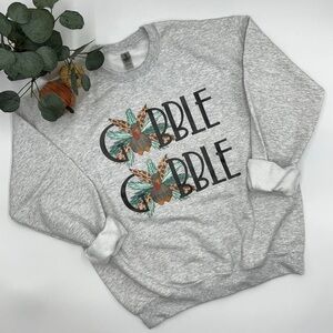 GOBBLE GOBBLE Crewneck Adult Size Medium Ash Gray Sweatshirt Thanksgiving Turkey